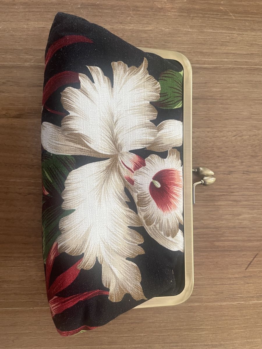 Taschen für Damen: Elegante Pochette – Gebraucht aus Zürich von pgr_9pzn 1