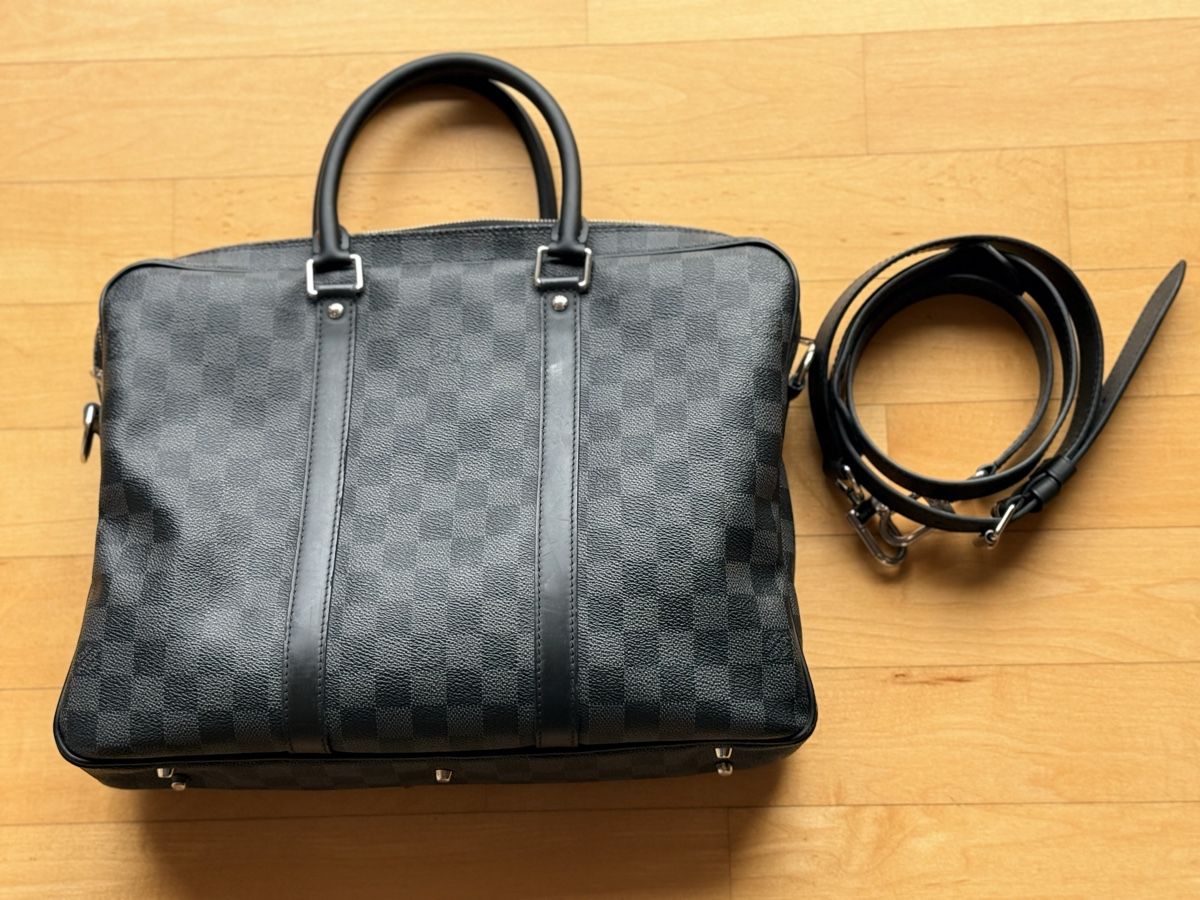 Louis Vuitton Valigie & Borse: Louis Vuitton Sac Business, Damier Graphite – Usato da epalinges venduto da Misterazz