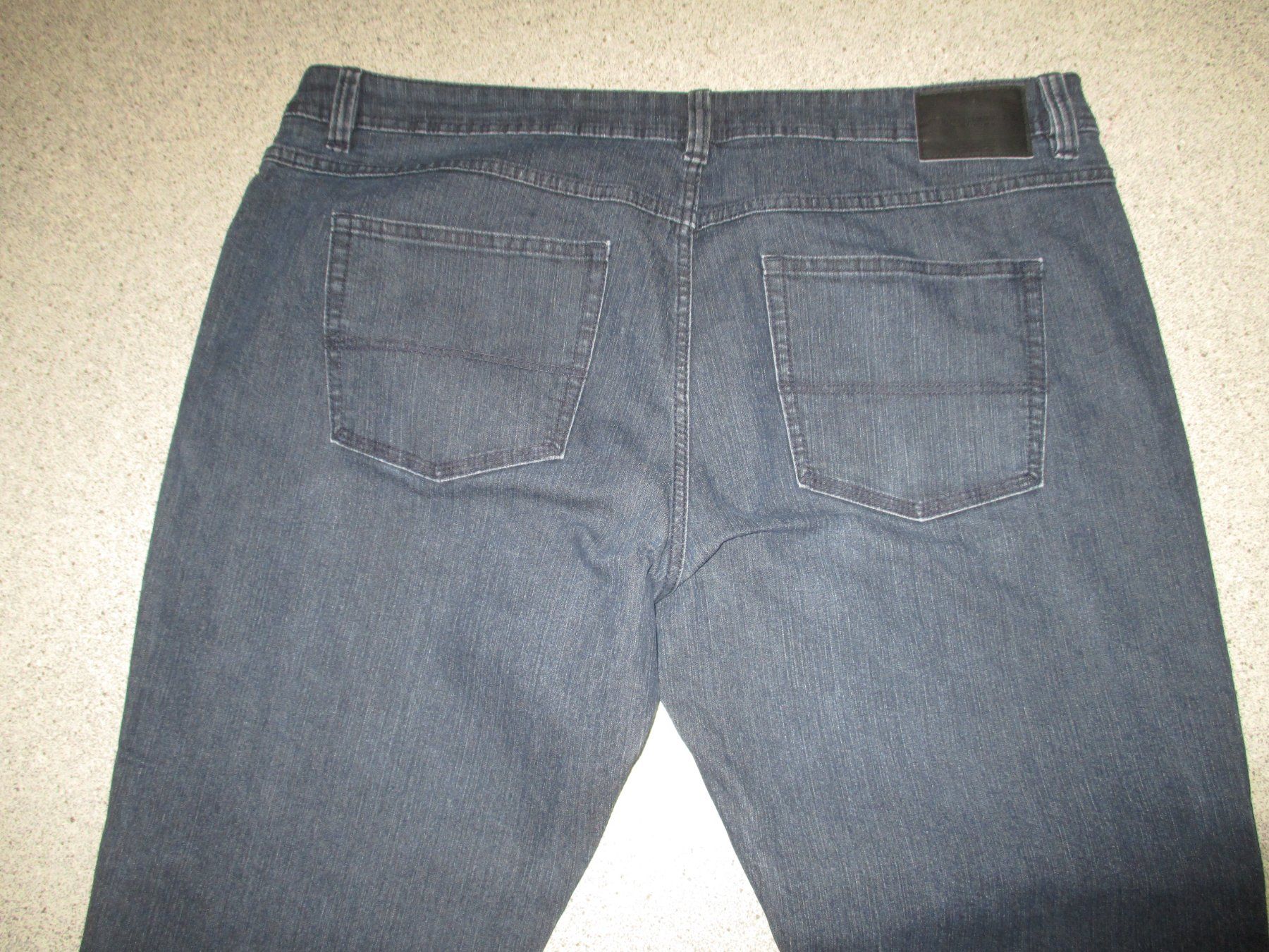 Jeans: LEICHTE HERREN STRETCH JEANS  KURZGRÖSSE 29 – Usato da Winterthur venduto da katzen07 4