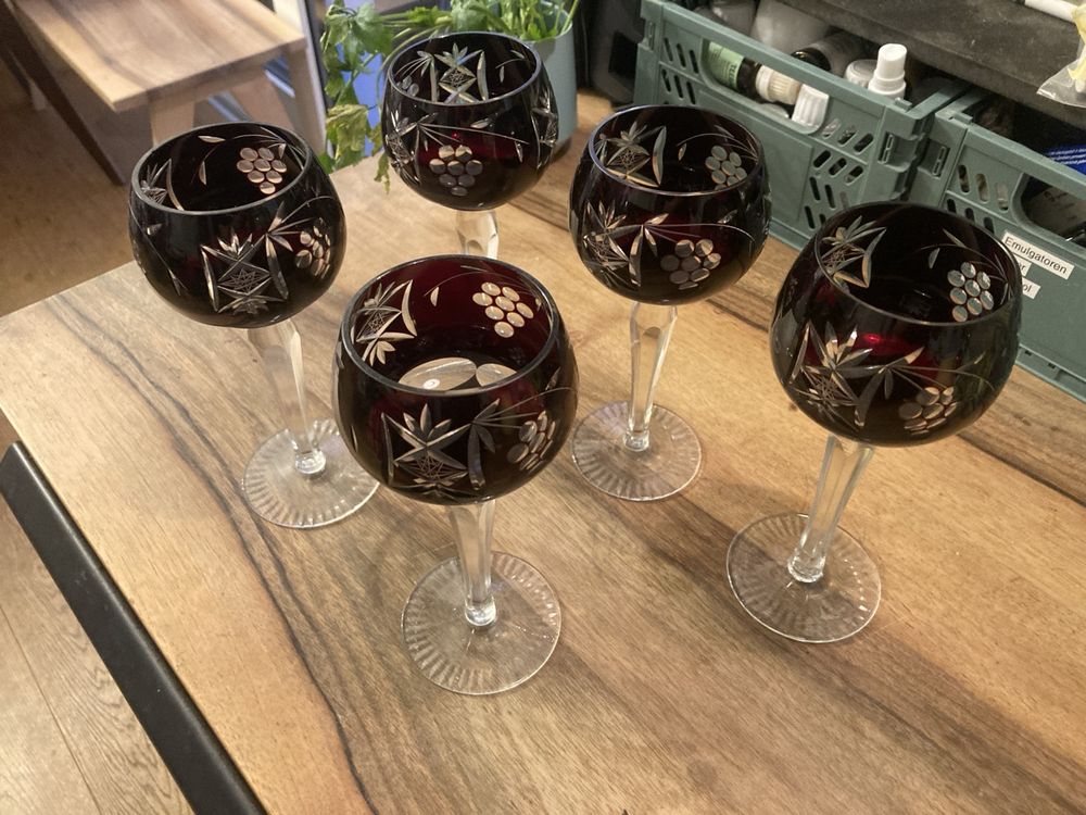 Geschliffene Römer Weingläser Rubinrot (Gebraucht) in Basel für CHF 90 ...