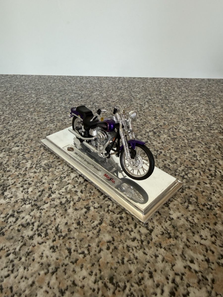 Maisto Modellini d'auto: Maisto Motorrad Modell Harley Davidson – Usato da Wädenswil venduto da dom_pz5d