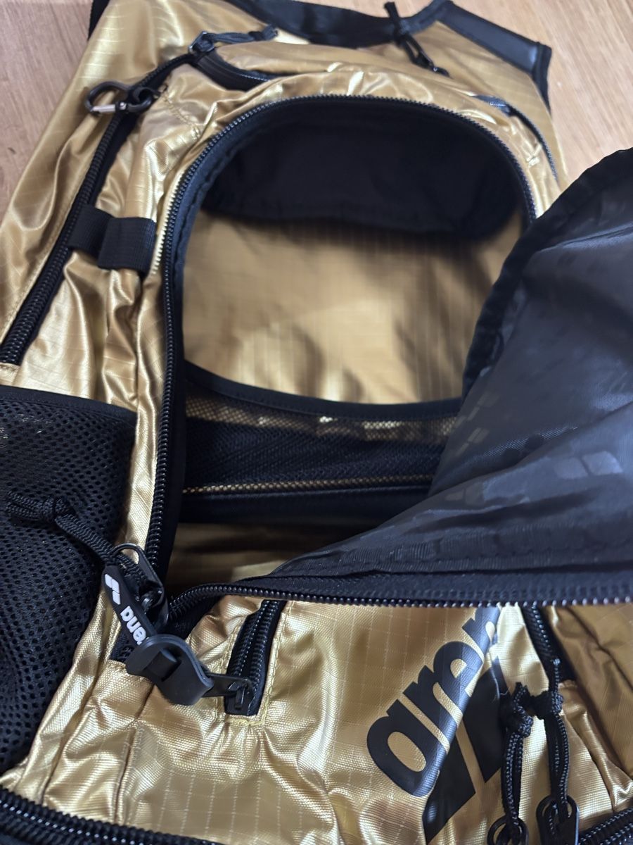 Arena Rucksäcke: Arena Rucksack Gold - nie benutzt – Neu und originalverpackt aus Kirchberg SG von lar_8mw6 2