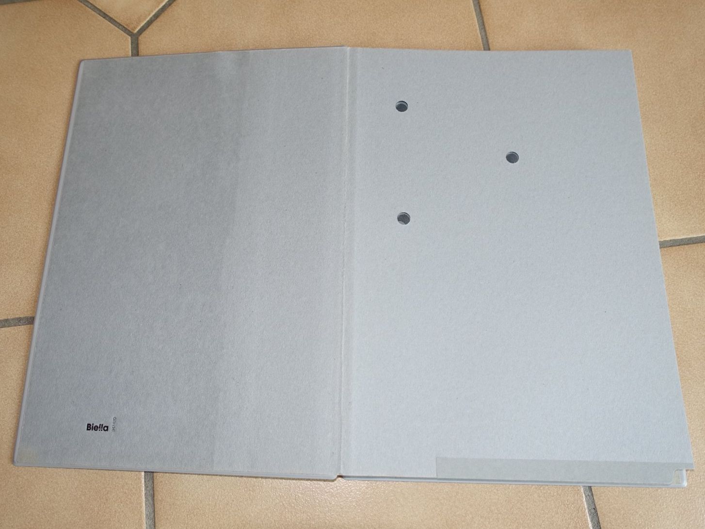 Biella Classeurs: Schwarze Dokumenten-/Unterschrieftsmappe, Biella – D'occasion à Pâquier-Montbarry par phi_5v2r 3