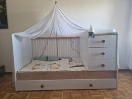 Très beau lit bébé/enfant évolutif Pfister