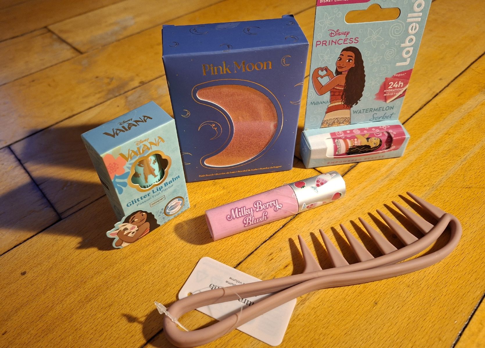 Altro per la cura del corpo: lot beauté  – Nuovo (secondo la descrizione) da Delémont venduto da christelle1976