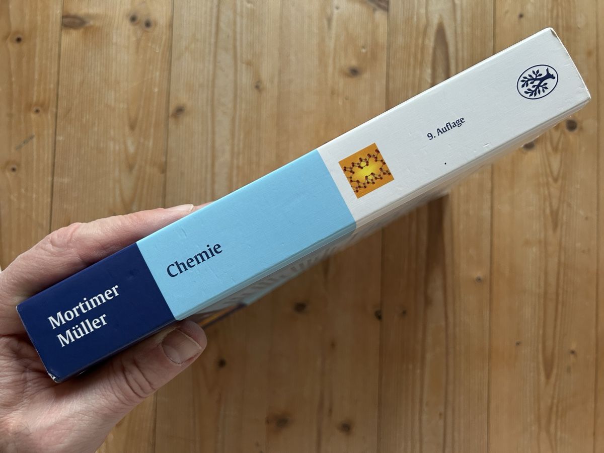 Libri: Chemie Mortimer/Müller 9. Auflage – Usato da Himmelried venduto da rasmus67 2