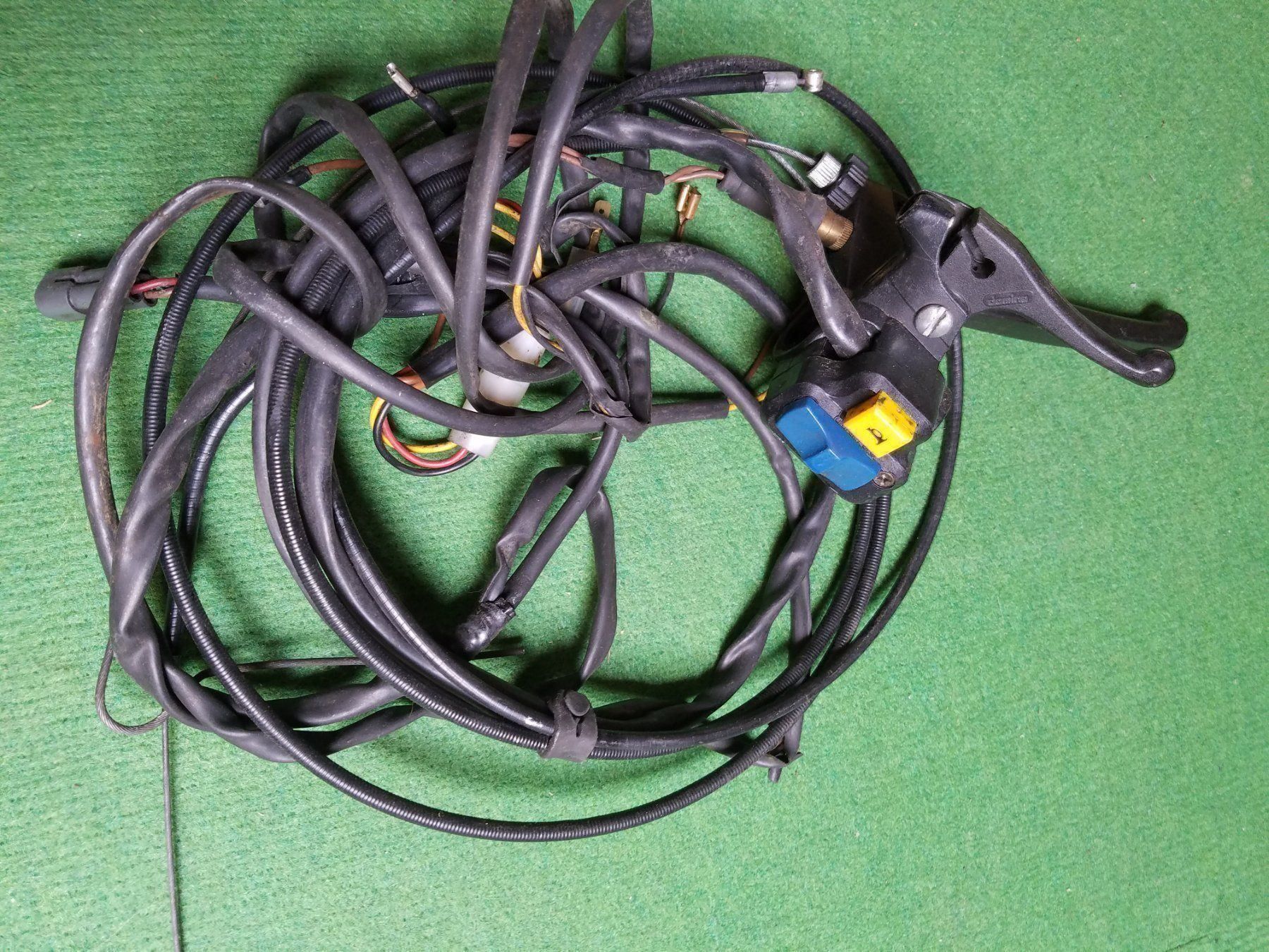 Parti ricambio per ciclomotori: Ptt Griffe Schalter L/R – Usato da Fulenbach venduto da Elektronik