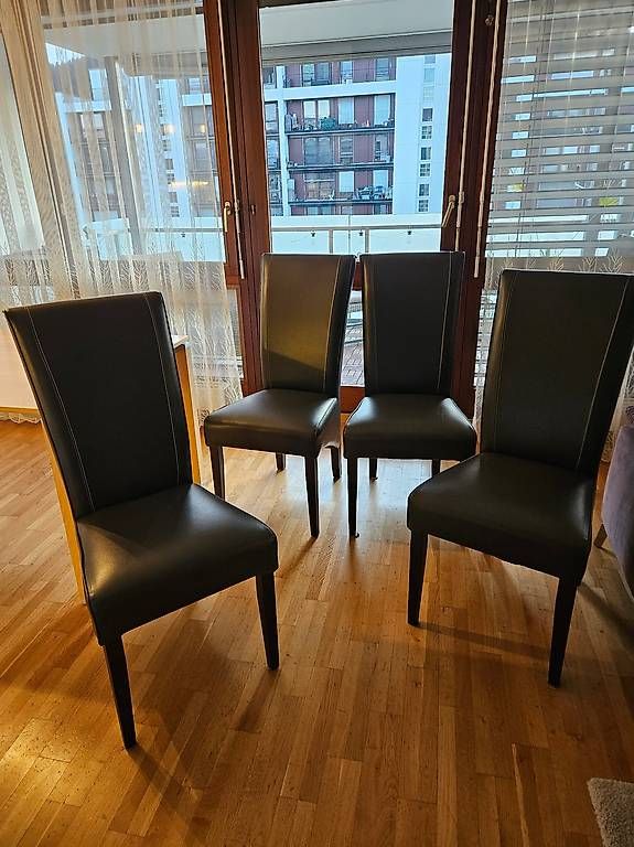 Chaises: Lederstühle pro Stuhl CHF 80.- – D'occasion à Neuenhof par Alexandrahuw 2