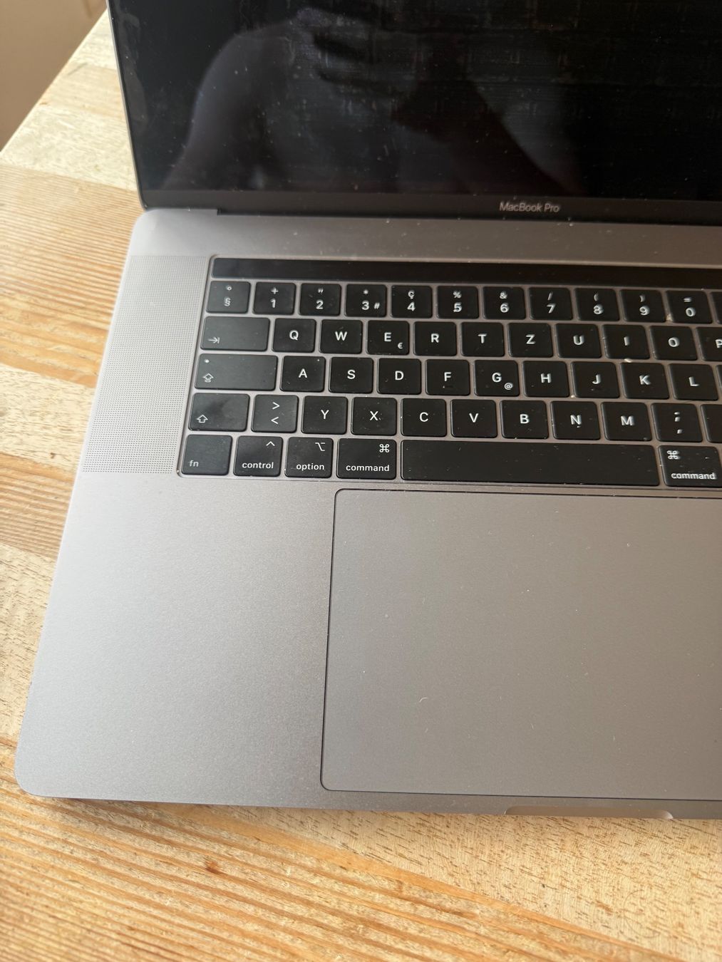 Apple Portables: Apple MacBook Pro A1990 – Défectueux à Fahrni b. Thun par Bergers_occasionen 4