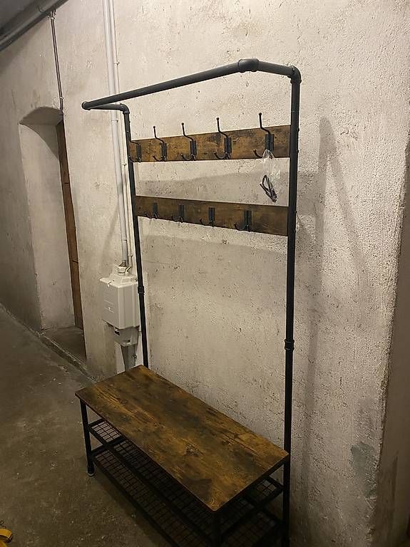 Porte manteau: Garderobe / Kleiderständer – D'occasion à Bern par Emaxxx