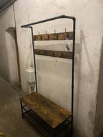 Garderobe / Kleiderständer