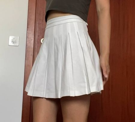 la minigonna plissettata bianca