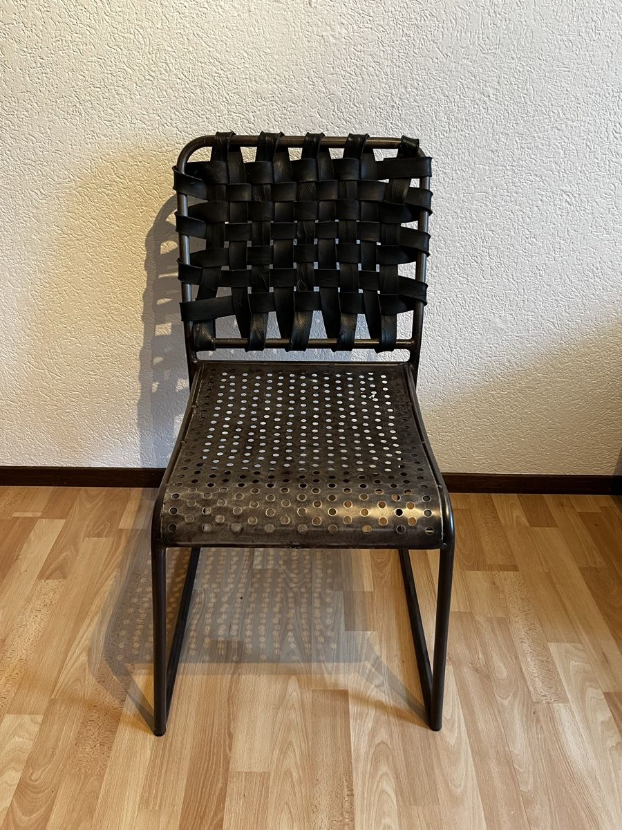 Chaises: Selbstgemachter Stuhl, 4 Stück – D'occasion à Mitlödi par aaron_h 1