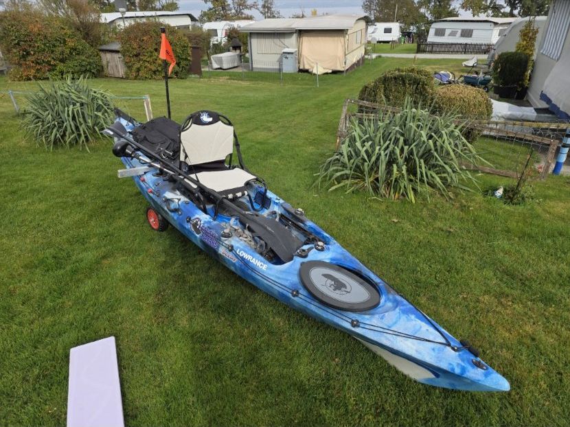 Bateaux: Fischer Kajak mit E-Motor – D'occasion à Winterthur par Carlitto25