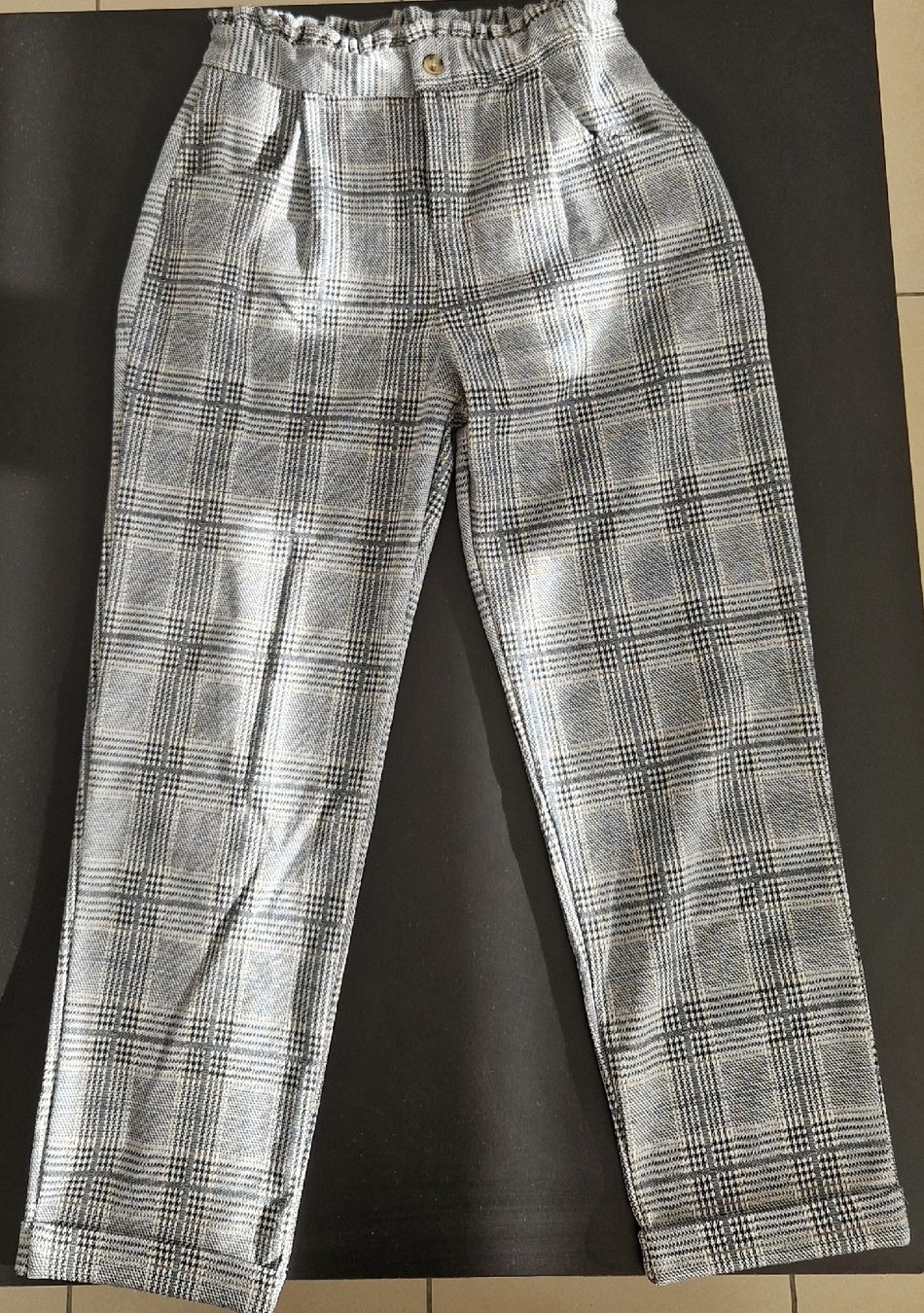 Vertbaudet Hosen: Pantalon fille Vertbaudet  – Gebraucht aus St-Prex von all_6mhx