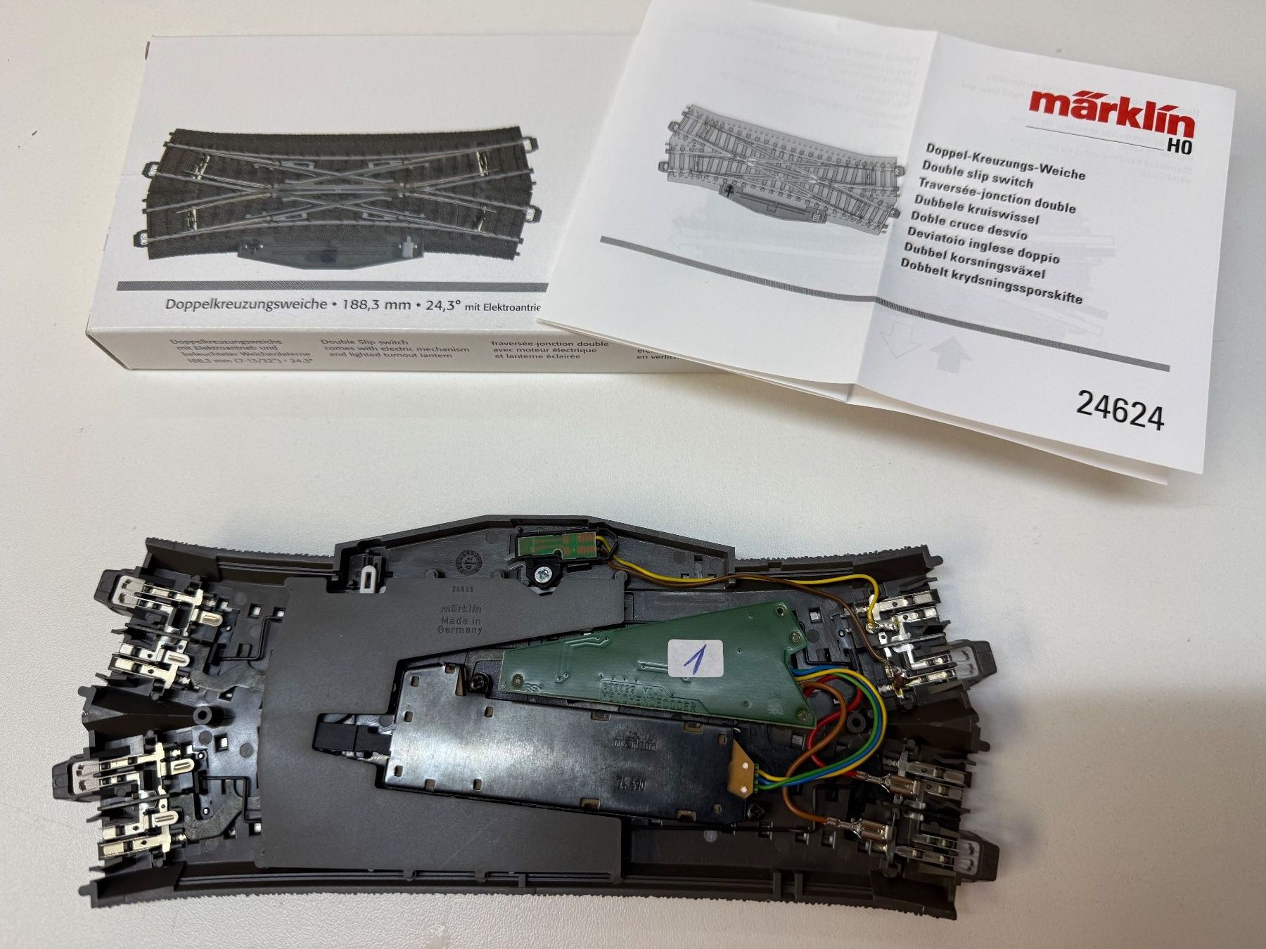 Märklin Doppelkreuzungsweiche C-Gleis 24624, vollausgerüstet (Gebraucht ...