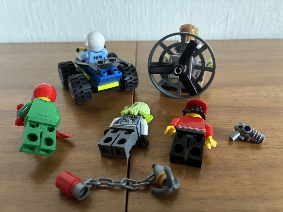 Lego Jouets: Diverse Lego Figuren – D'occasion à schönenwerd par quartier9 3