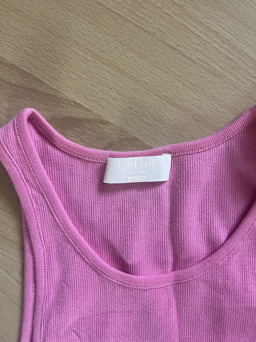 Top: Rosa Crop Top – Usato da Bern venduto da Nina_Lou 1