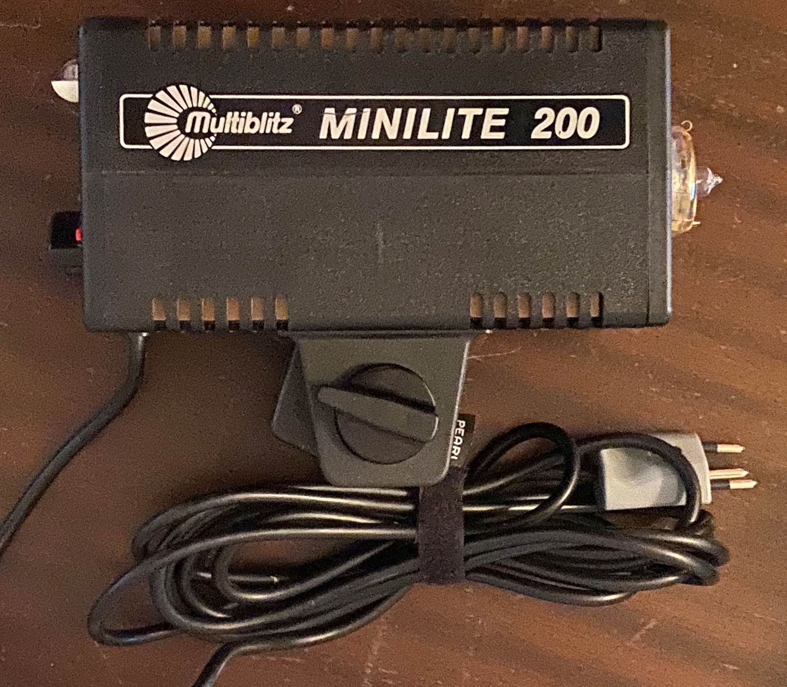 Blitze: 6 Studio-Multiblitz Minilite 200 inkl. Zubehör – Gebraucht aus Bülach von Twinggy