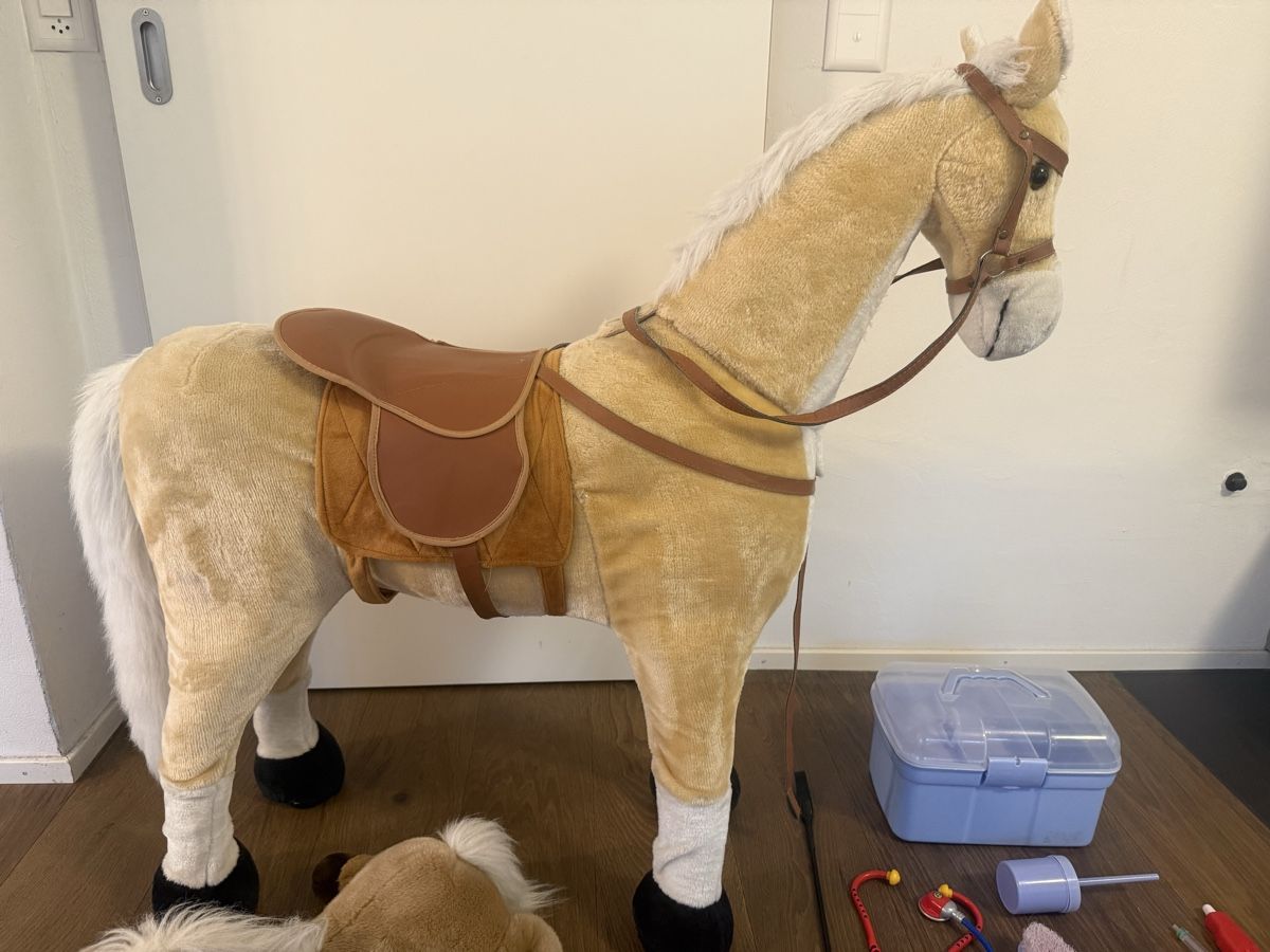 Giocattoli: Reitpferd Spielpferd – Usato da Winterthur venduto da tanscha