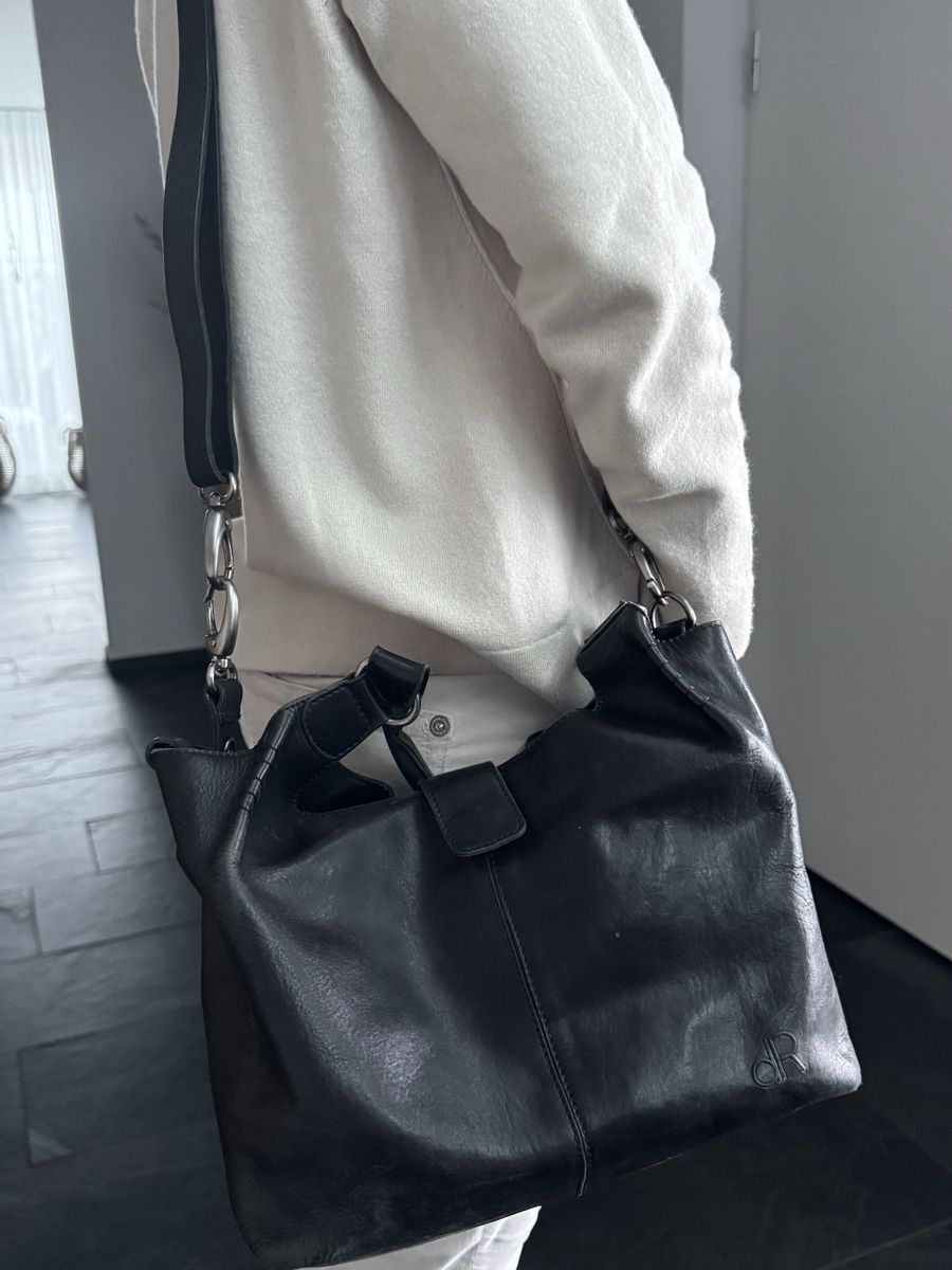 Taschen für Damen: Black DR Handbag - Leather, Great Condition, Spring! – Gebraucht aus Sarnen von NataschaaM 3