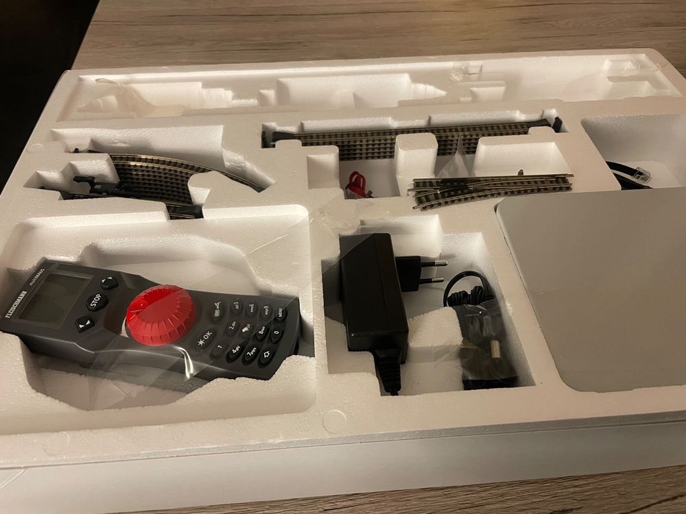 Centrale digitale Z21 START avec commande Multimaus -DCC-ROCO 10833