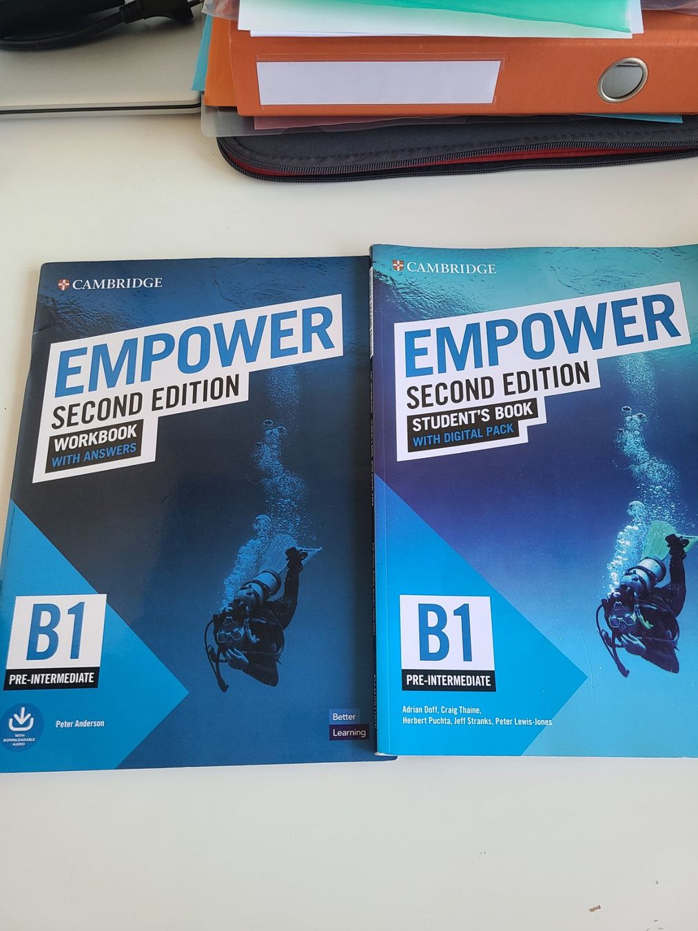 Bücher: Livres Cambridge Empower B1 Seconde Edition Anglais – Gebraucht aus St-Sulpice VD von lca_7nwr