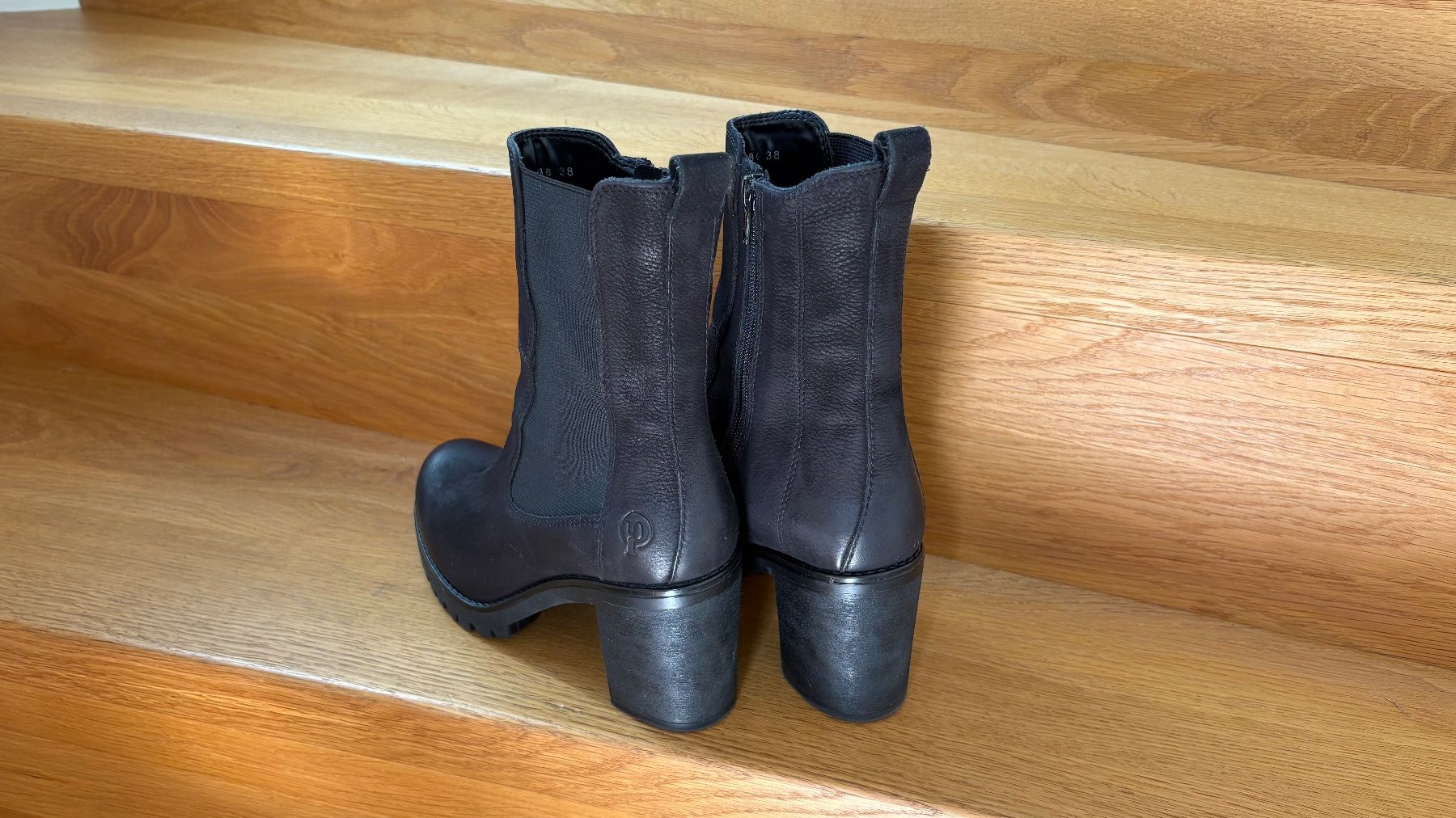 Damenschuhe: Ankleboots aus Leder schwarz mit Blockabsatz – Gebraucht aus Beckenried von KaSt01 4