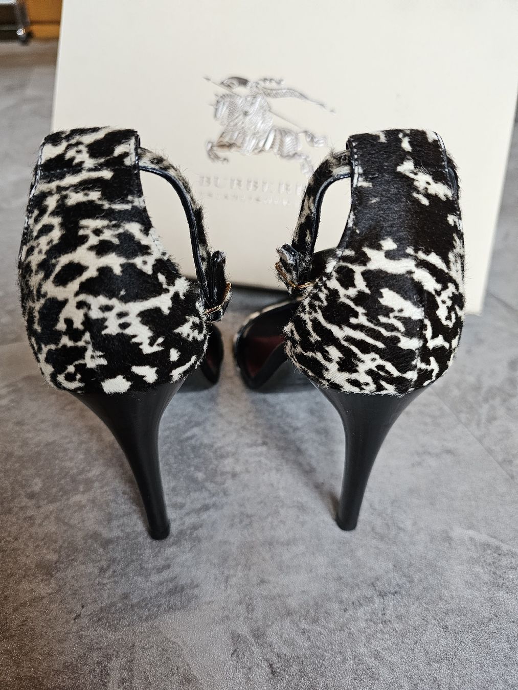 Burberry Scarpe da donna: Sandalen von Burberry 37 – Nuovo (secondo la descrizione) da Kesswil venduto da yanat 2