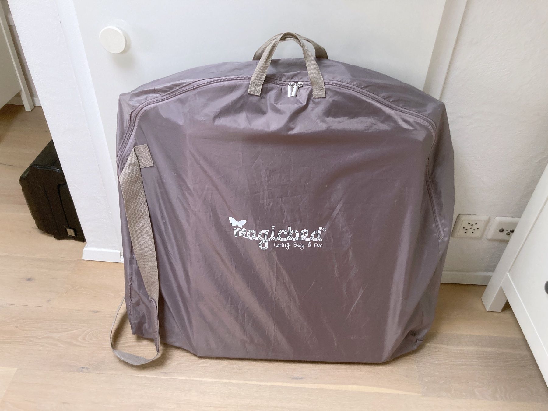 Betten: Pop Up Reisebett MagicBed, Camping Baby Bett – Gebraucht aus Eggenwil von Lissi82 1