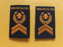 Paire d'écussons en tissu, épaulettes du Service du feu