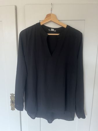 Elegante, schwarze Bluse mit langen Ärmeln, Grösse M