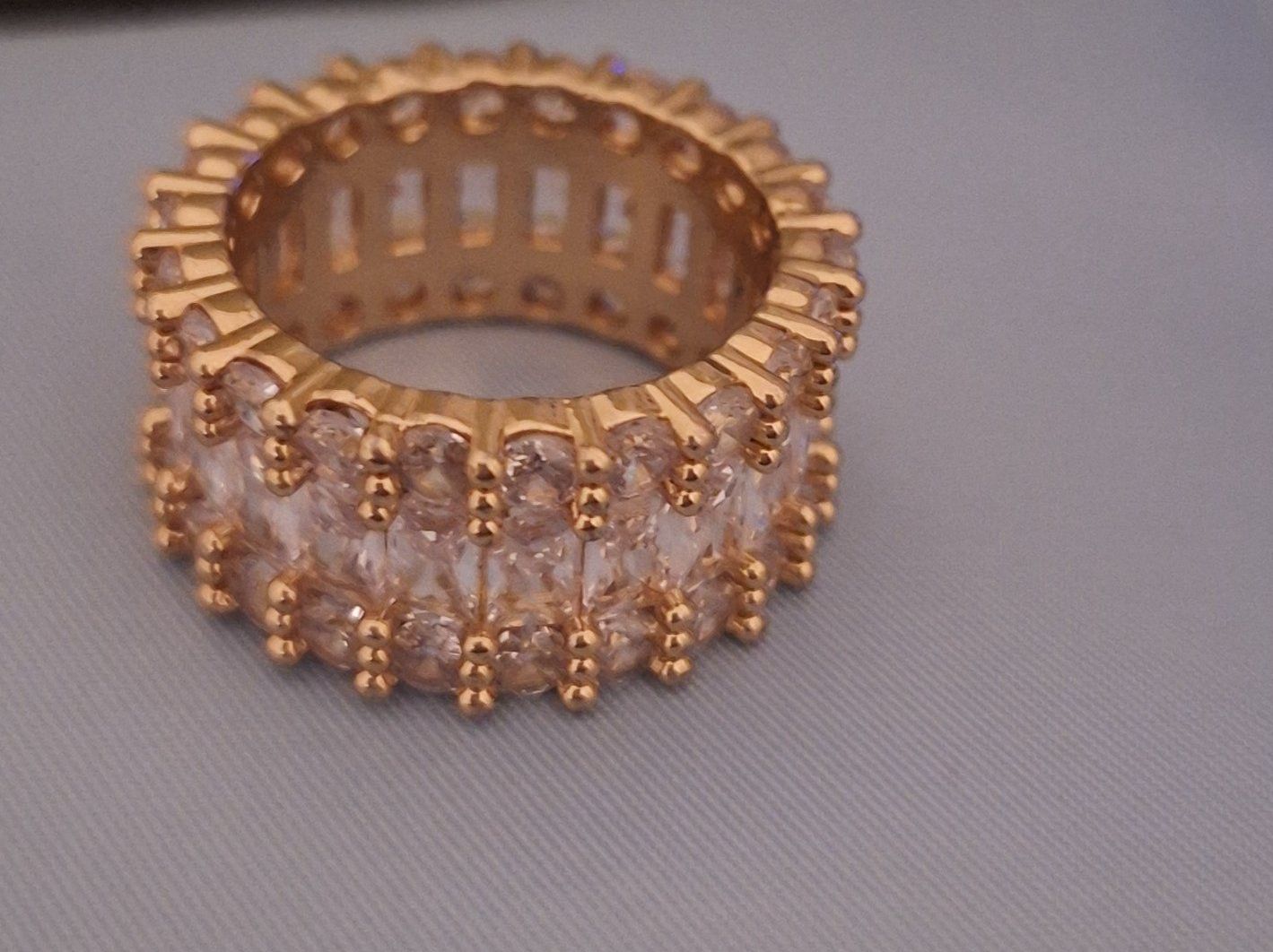 Bagues: CUBIC ZIRCONIA RING – D'occasion à Kerzers par ExpressoTerreno