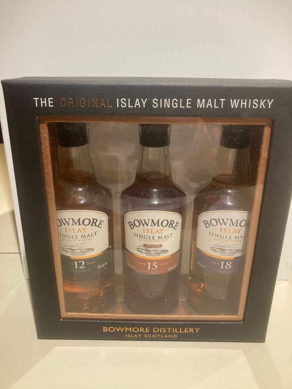 Bowmore Bevande alcoliche: Bowmore 3x0.2l 12y 15y 18y – Nuovo e nell'imballaggio originale da Gasel venduto da Badmax 1