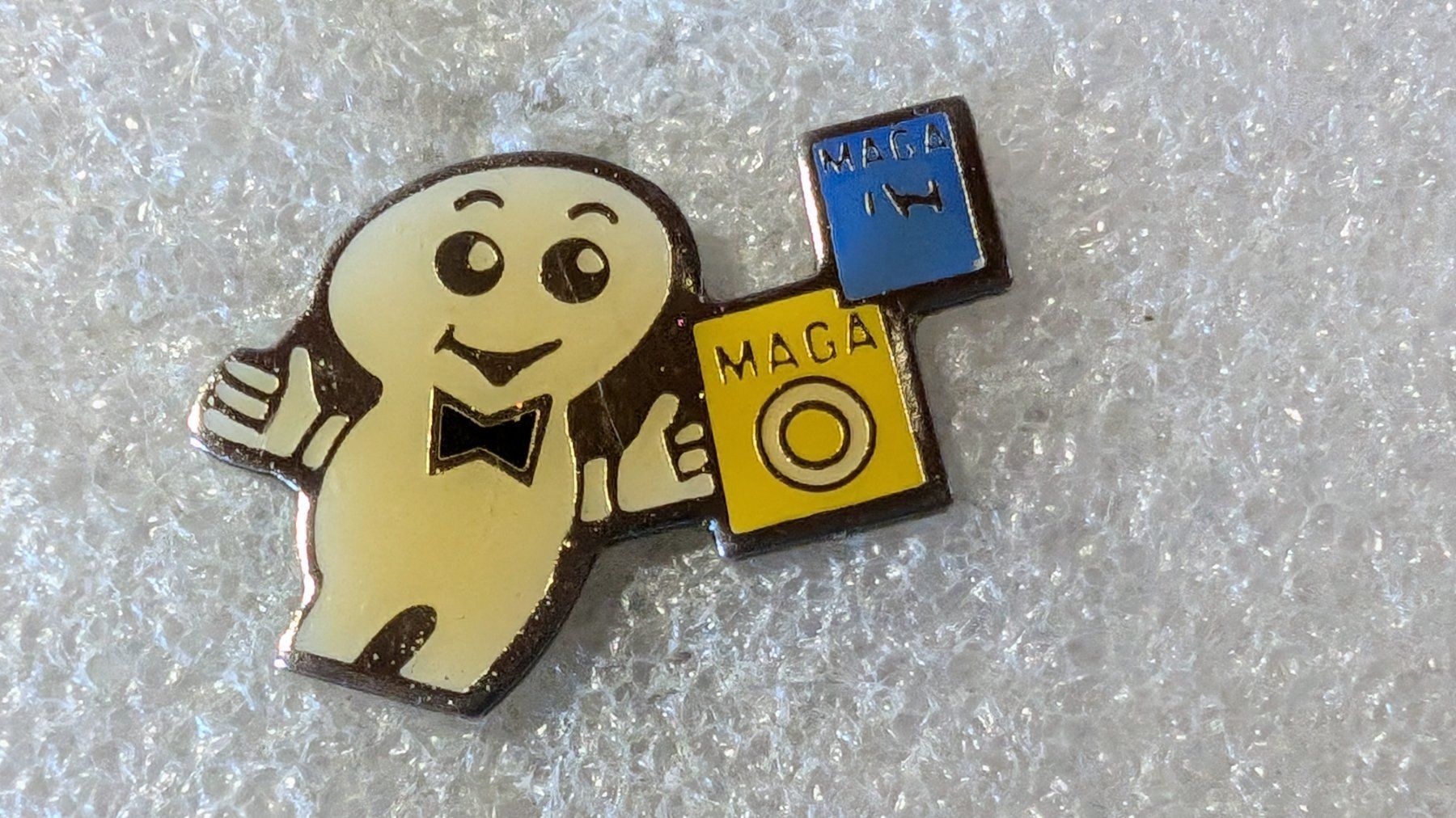 Placchette & Badge: Ansteckpin 225: Maga Bio – Usato da Oppligen venduto da Pin-Fall-Shop