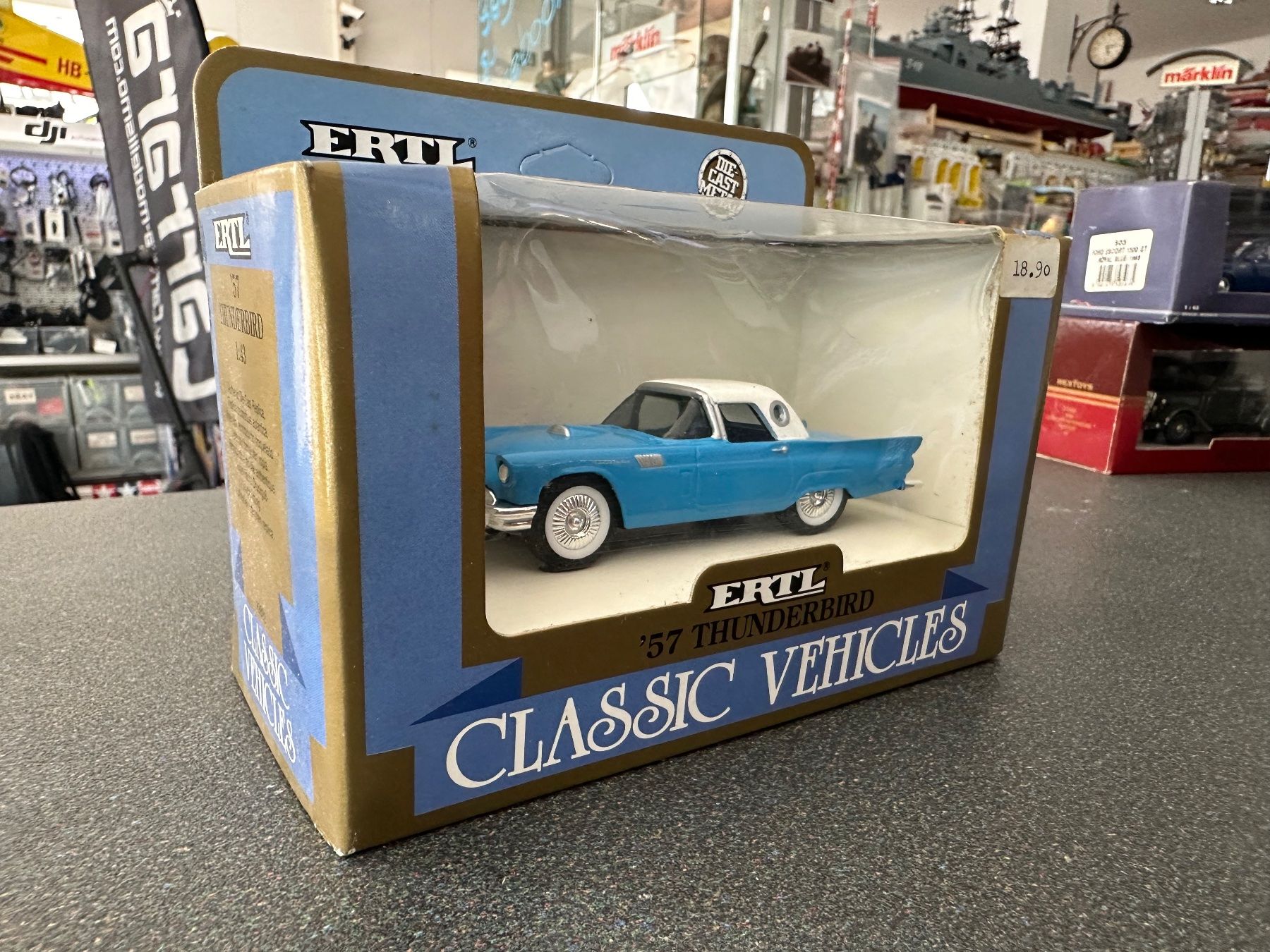 AMT/ERTL Voitures modèles: ERTL 1:43 Thunderbird 1957 USA Classic – D'occasion à Chiasso par Carrara-Modellismo 2
