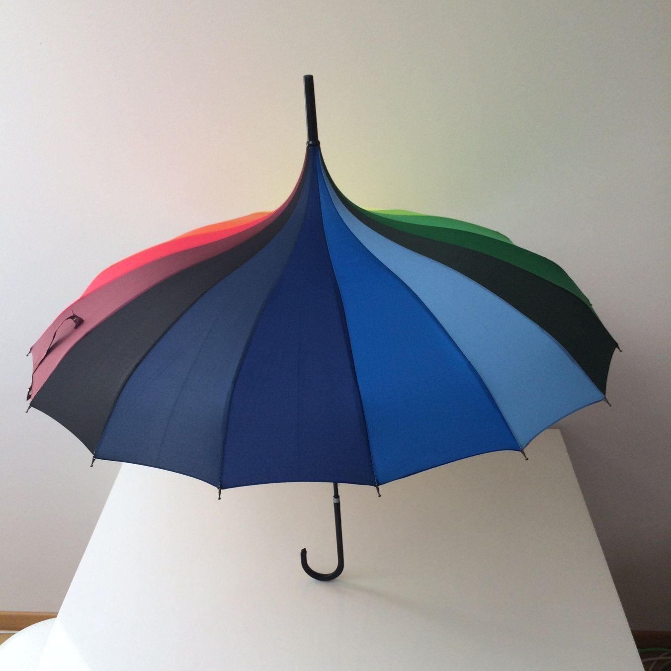 Parapluies: Schöner Regenbogenschirm - Windfest – Neuf avec emballage d'origine à Baden par JellyMonster 7