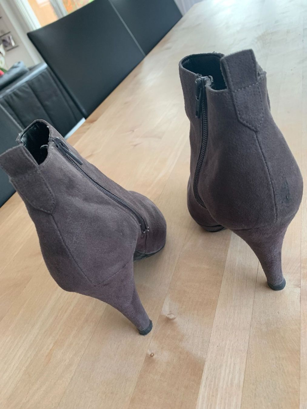 Scarpe da donna: Damenstiefeletten grau Gr.40 – Nuovo (secondo la descrizione) da Azmoos venduto da Verwir64 2