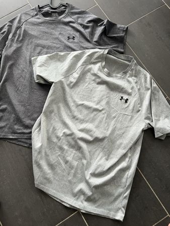 2 Under Armour T-Shirts grau Set neuwertiger Zustand