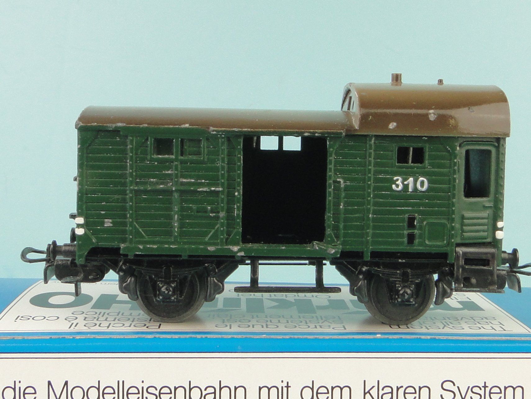 Märklin Modelleisenbahnen: Märklin 310 2 - Achser Gepäckwagen – Neu (gemäss Beschreibung) aus Bülach von cann11 2
