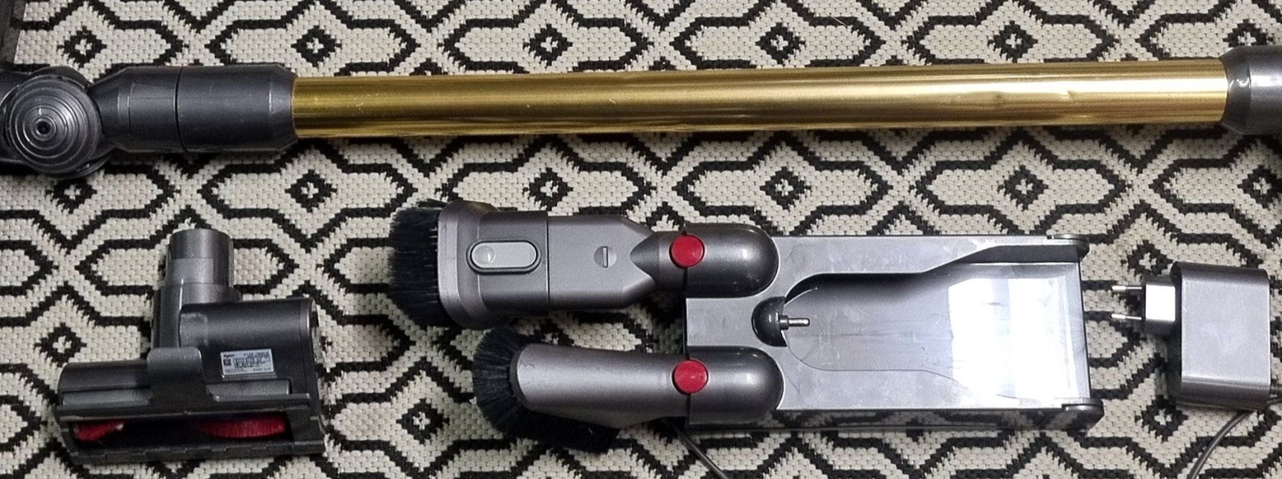 Dyson Aspirapolveri & Accessori: Dyson V11 Staubsauger / aspirateur – Usato da Collonges venduto da arashee 1