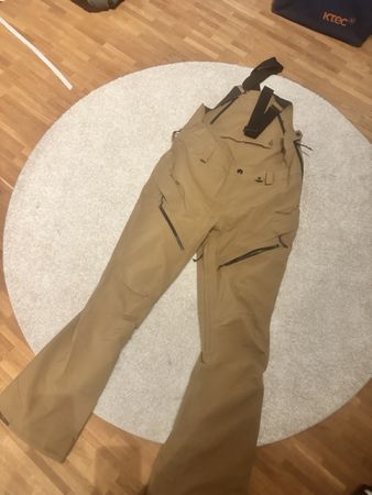 Volcom Gore-Tex Skihose Latzhose braun neuwertig