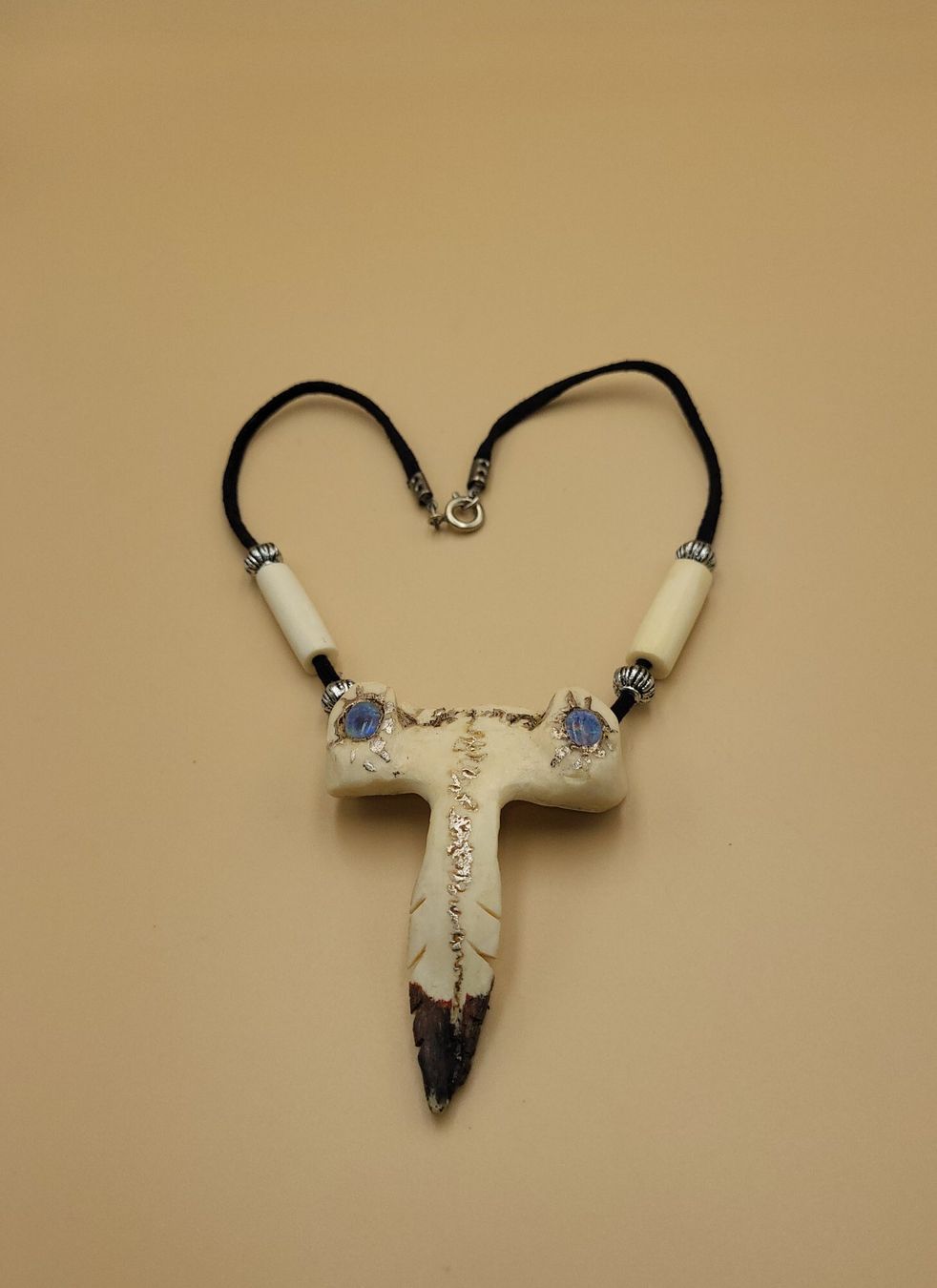 Ketten: UNIKAT Handgemachte Collier Mit Knochen Anhänger und 2 Opal – Gebraucht aus Wald ZH von SwissPawnshop 7