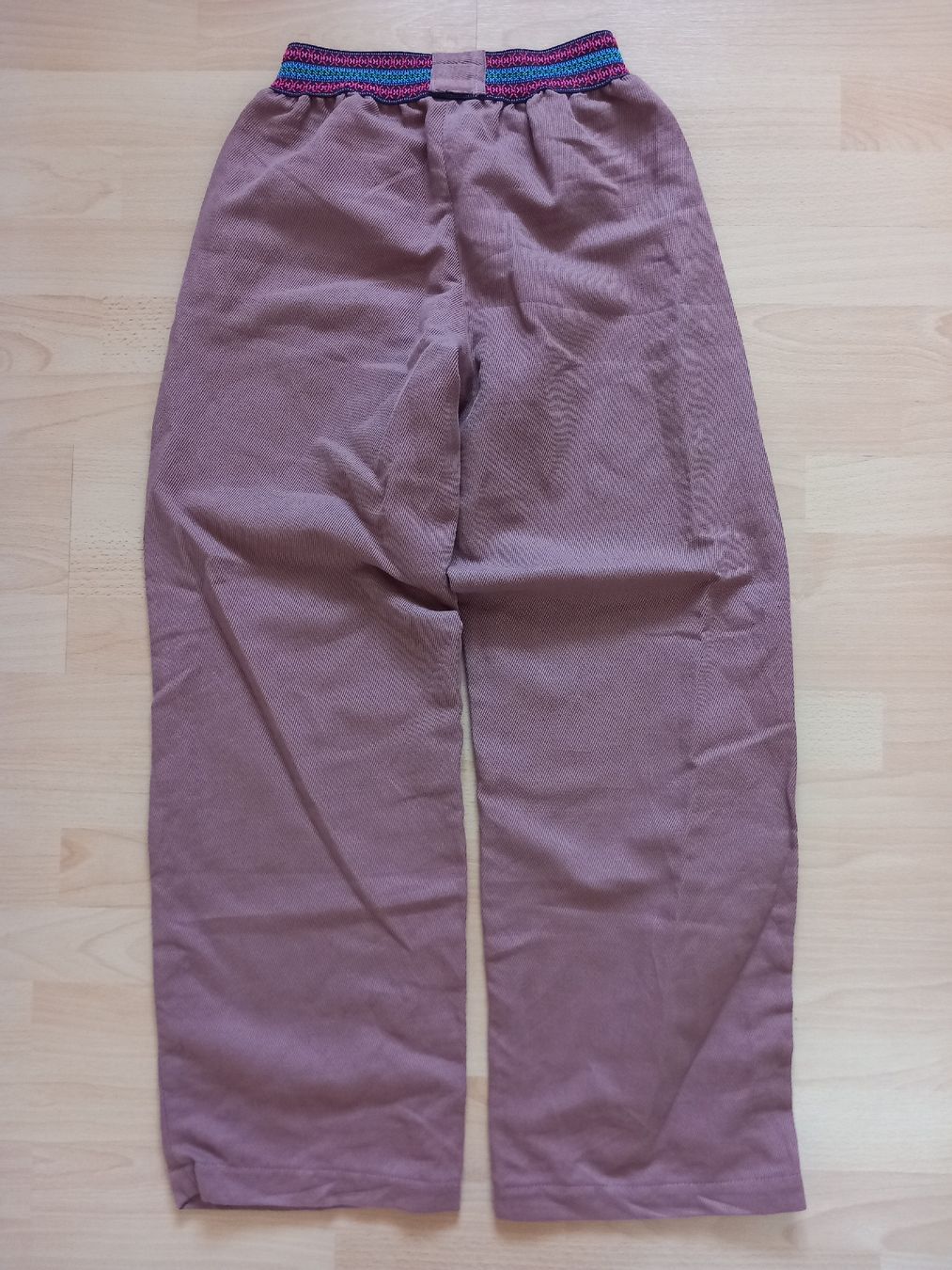 Pantaloni: Pantalon ample marron Taille S – Usato da Faoug venduto da per_kp6r 1