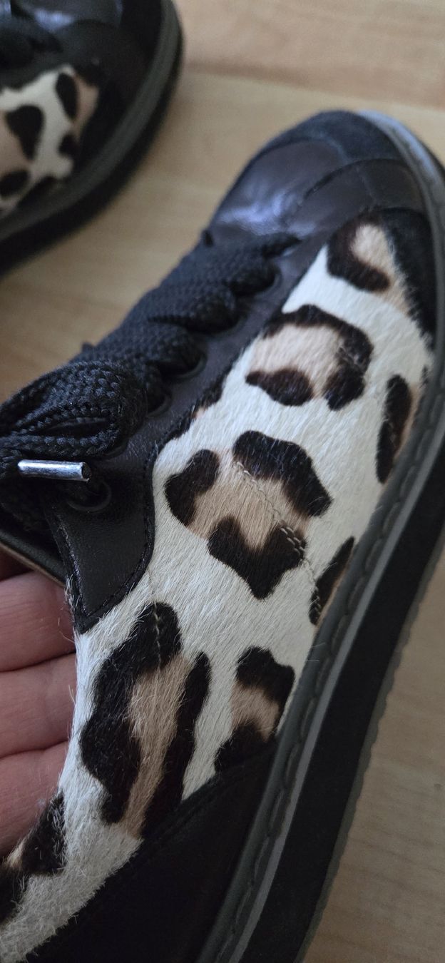 Max & Moi Damenschuhe: Max&Moi Sneakers mit Leo-Muster, Grösse 38. – Gebraucht aus Hellbühl von Veci02 4