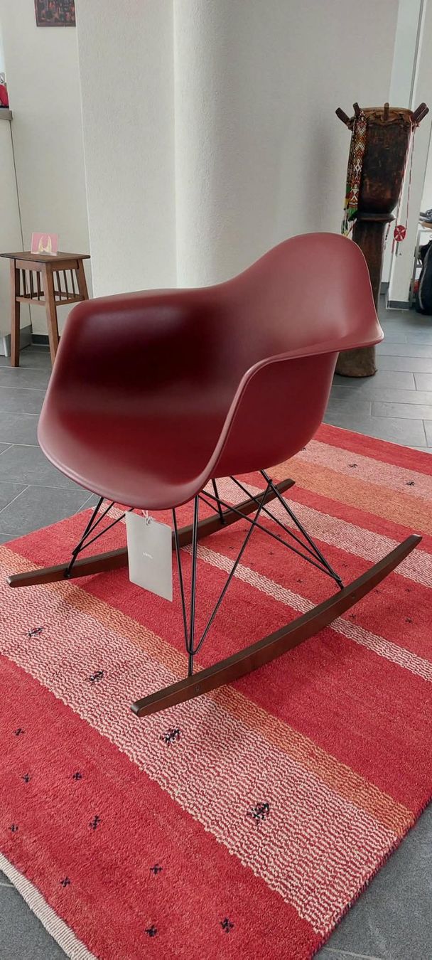 Vitra Sedie: Vitra Schaukelstuhl – Usato da Liestal venduto da valentin101 1