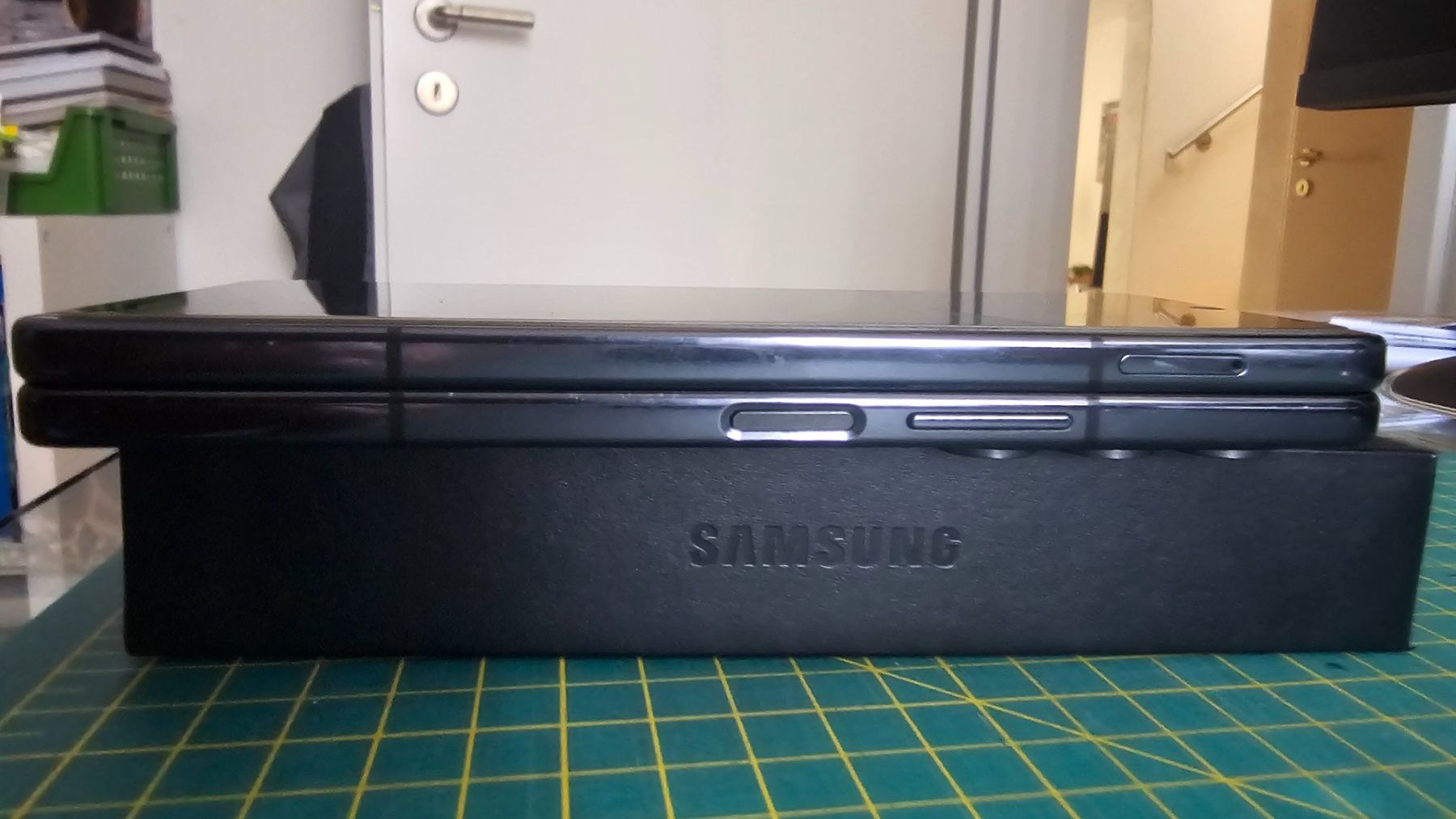 Samsung Telefoni cellulari / Smartphones: Samsung Galaxy Z Fold 5 – Usato da Zofingen venduto da Calipe 3