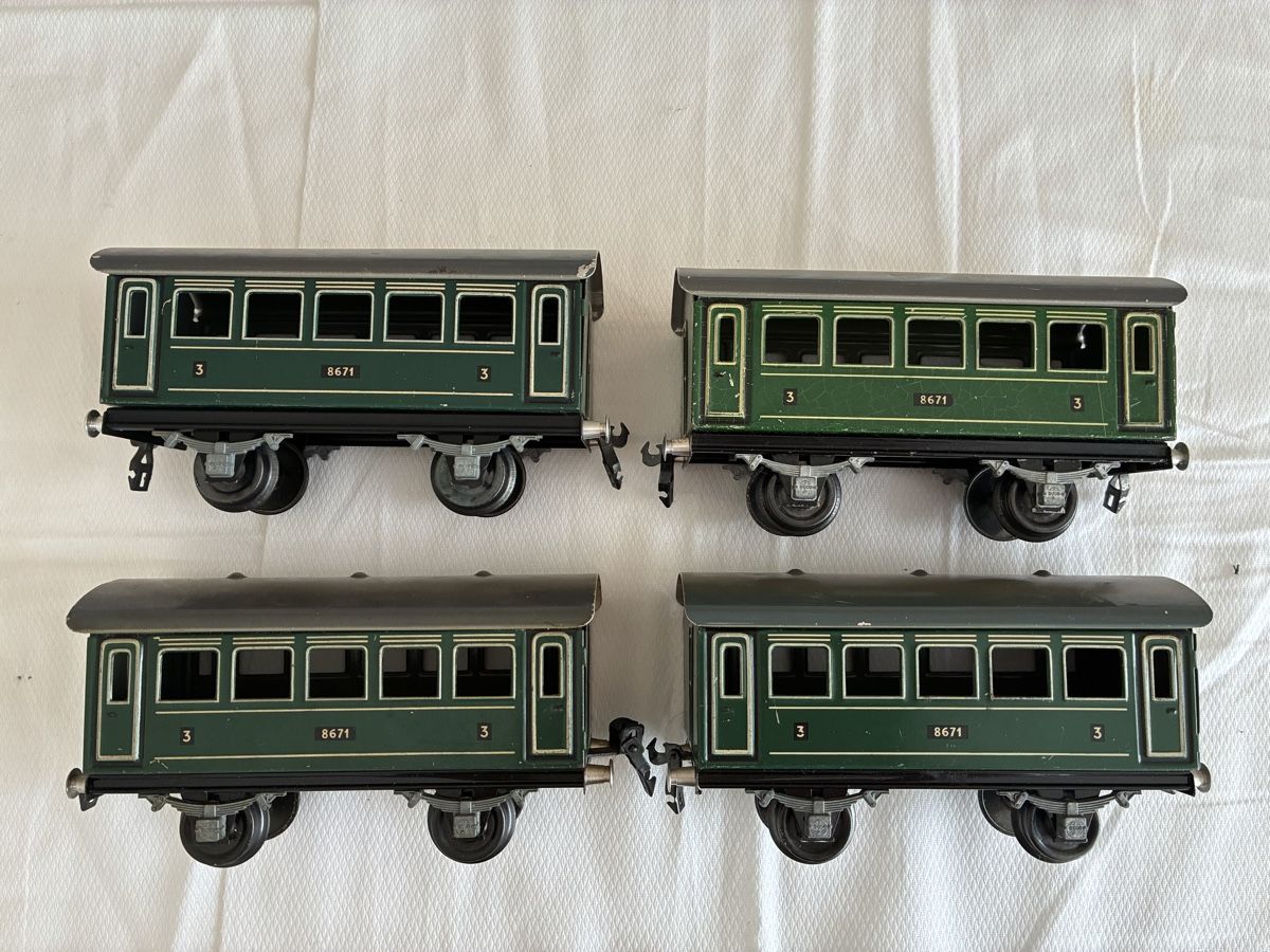Buco Modellini di ferrovie: Personenwagen Buco 4 Stk. – Usato da Buchs AG venduto da sasami01 1