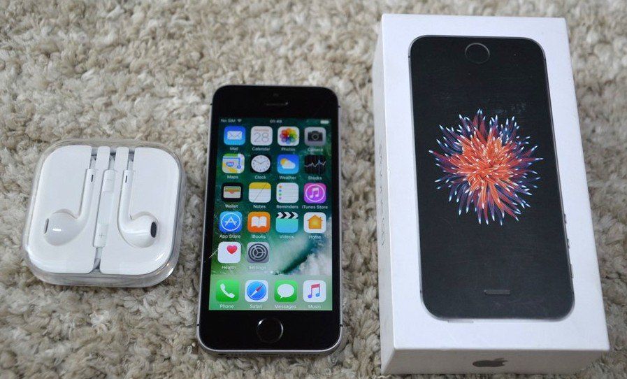 Apple Telefoni cellulari / Smartphones: Apple iPhone SE A1723 32Gb – Usato da Collonges venduto da arashee