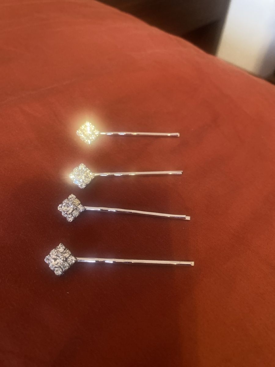 Accessoires pour cheveux: Haarnadeln mit Strass, 4 Stk. – Neuf avec emballage d'origine à Erlenbach ZH par renata-c